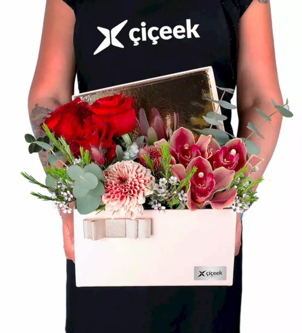 Bej Kutuda Cappuccino Anastasia, Orkide Ve Gül Aranjmanı Xl